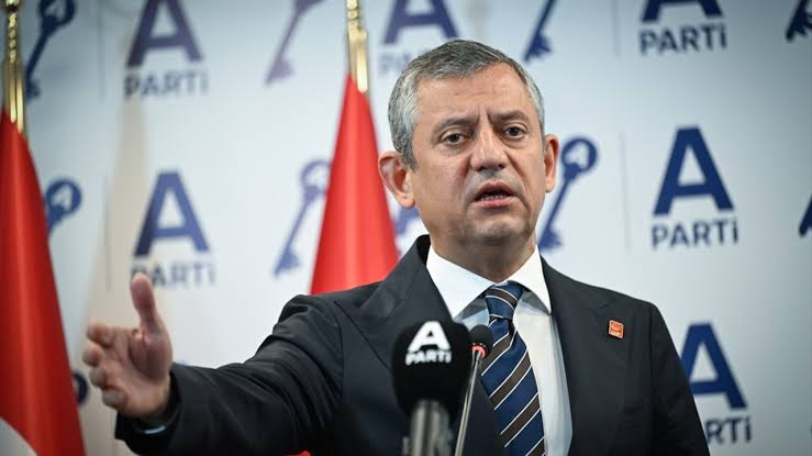 Özgür Özel'den Erdoğan'a Geçmiş Olsun Dilekleri ve Açıklama